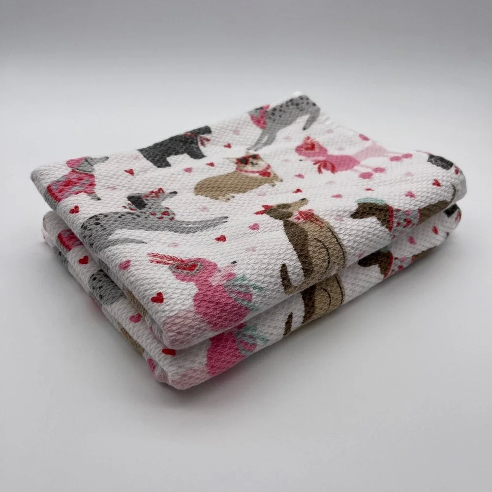 Cupcakes and Cashmere Kitchen Towels Dogs Hearts Valentines Day Set‎ Of 2